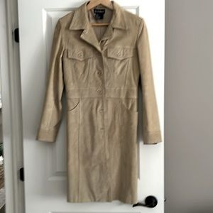 ⭐️VINTAGE SUEDE COAT⭐️